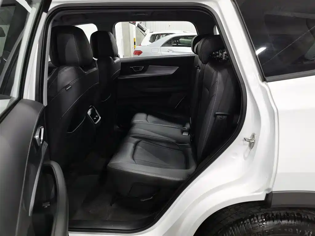 Chery Tiggo 8 2022 — фото 15