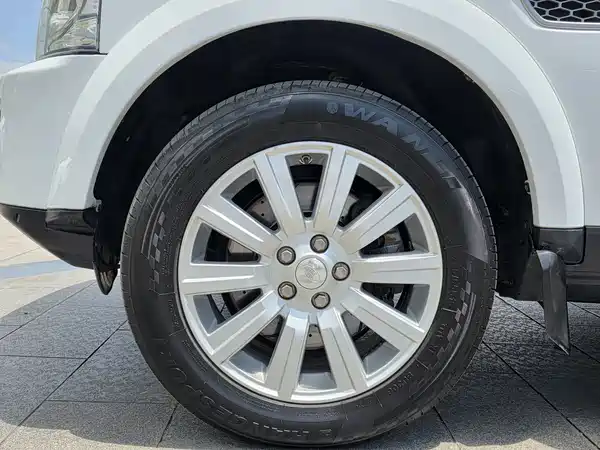Land Rover Discovery 2015