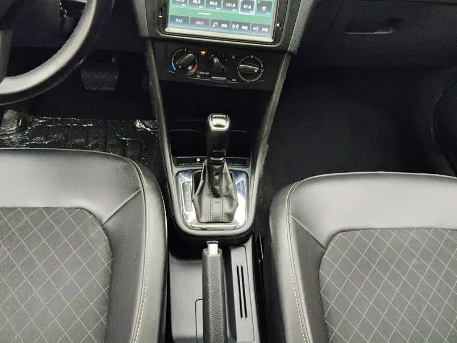 Skoda Rapid Spaceback 2019 — фото 16
