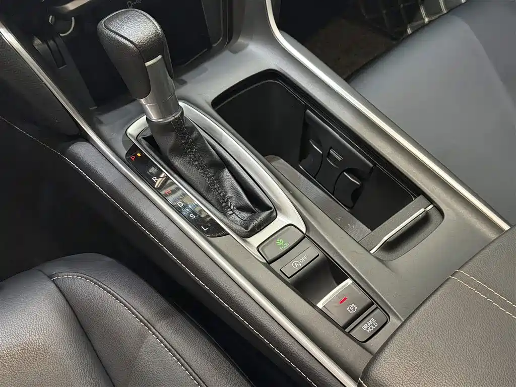 Honda Inspire 2022 — фото 17