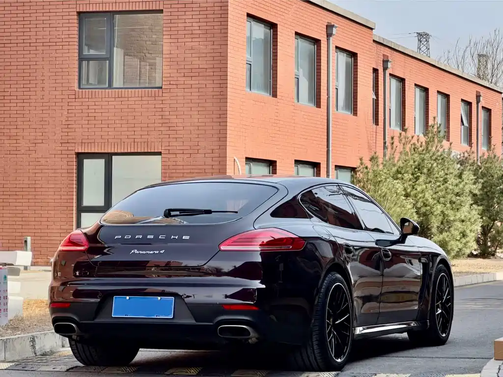 Porsche Panamera 2016 — фото 15