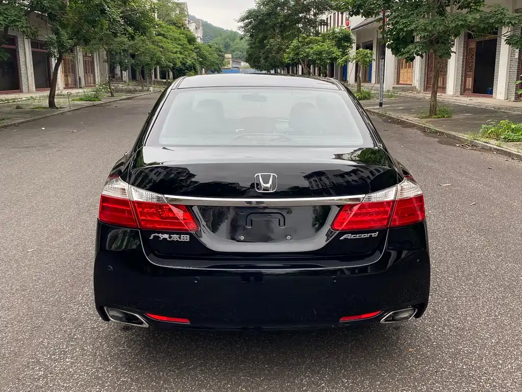 Honda Accord 2015 — фото 5