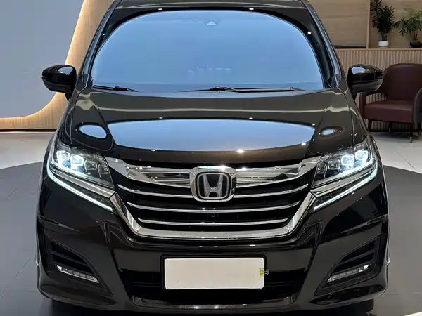 Honda Elysion 2016