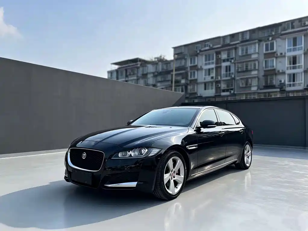 Jaguar XFL 2018