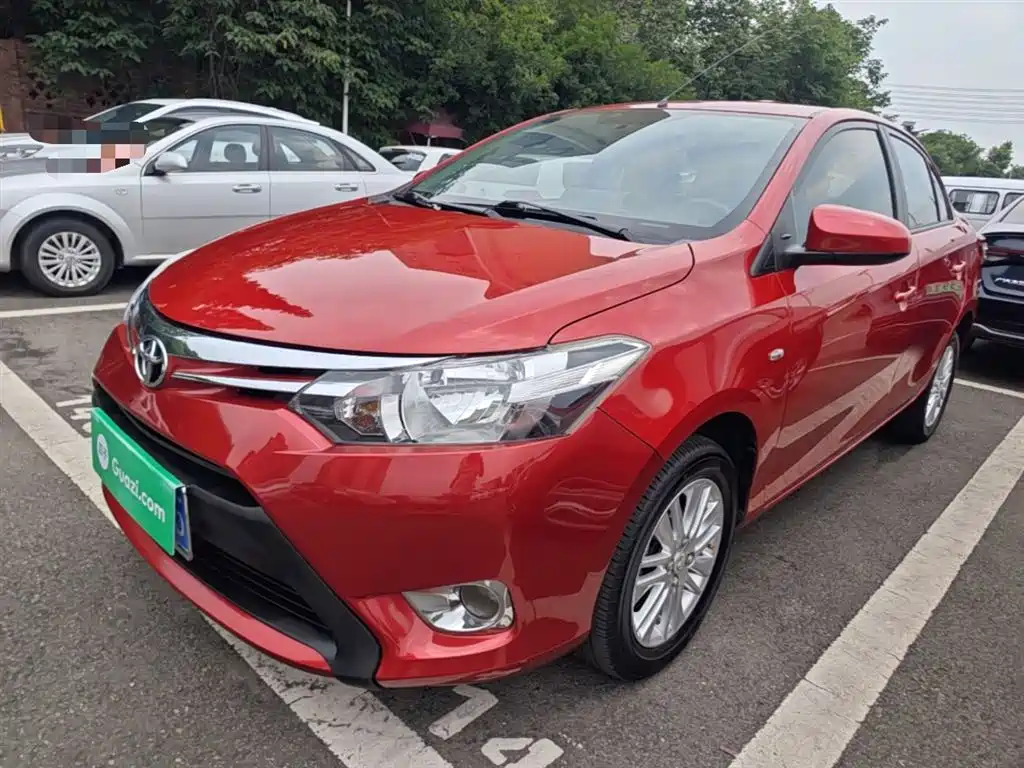 Toyota Vios 2015 — фото 1
