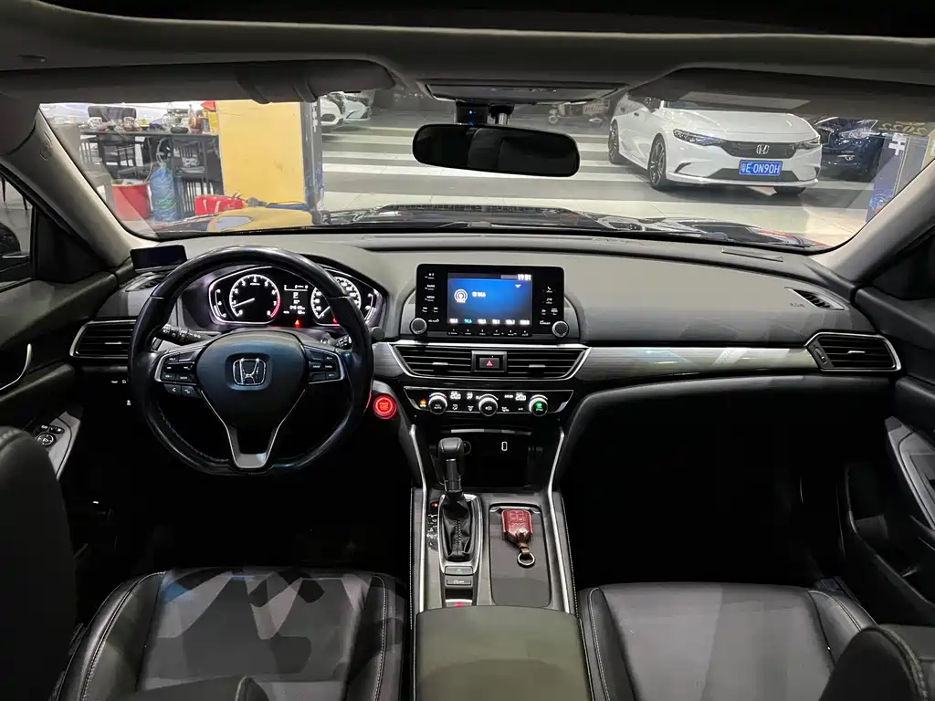 Honda Inspire 2020 — фото 12