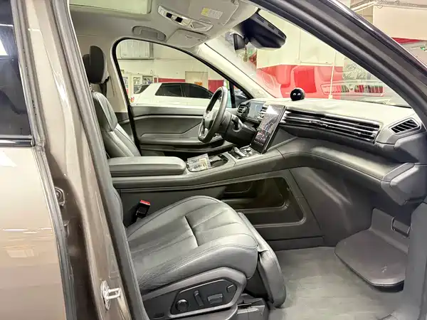 NIO ES8 2018