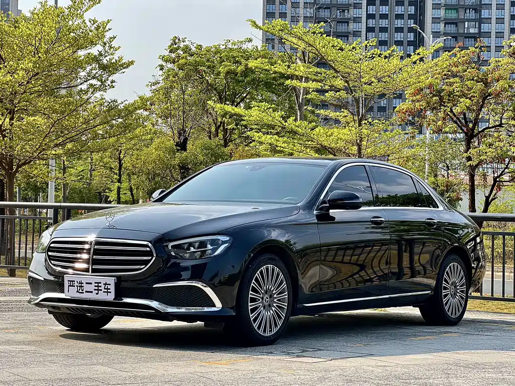 Mercedes-Benz E-Class 2023 — фото 1