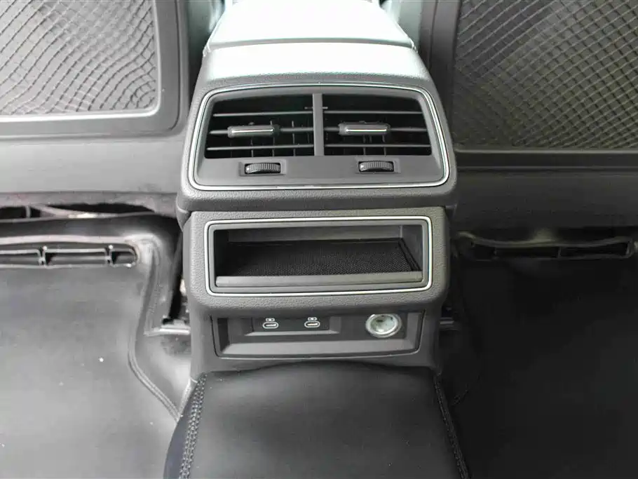 Audi A6L 2023 — фото 14
