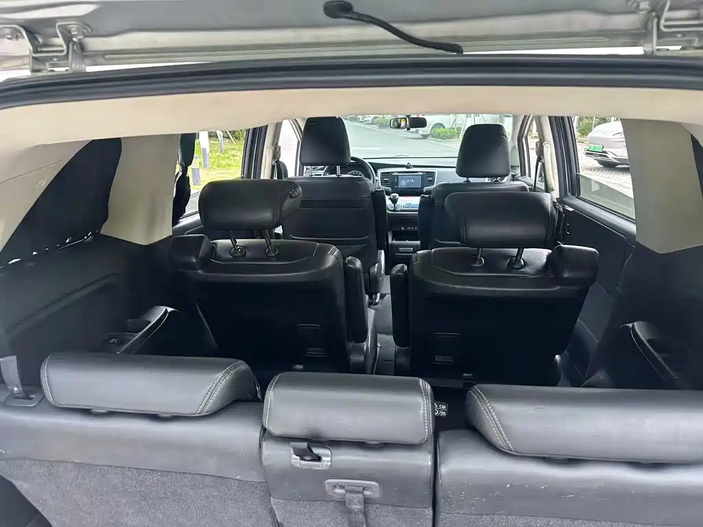 Honda Odyssey 2015 — фото 13