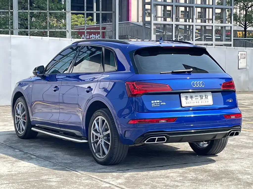 Audi Q5L 2021 — фото 12