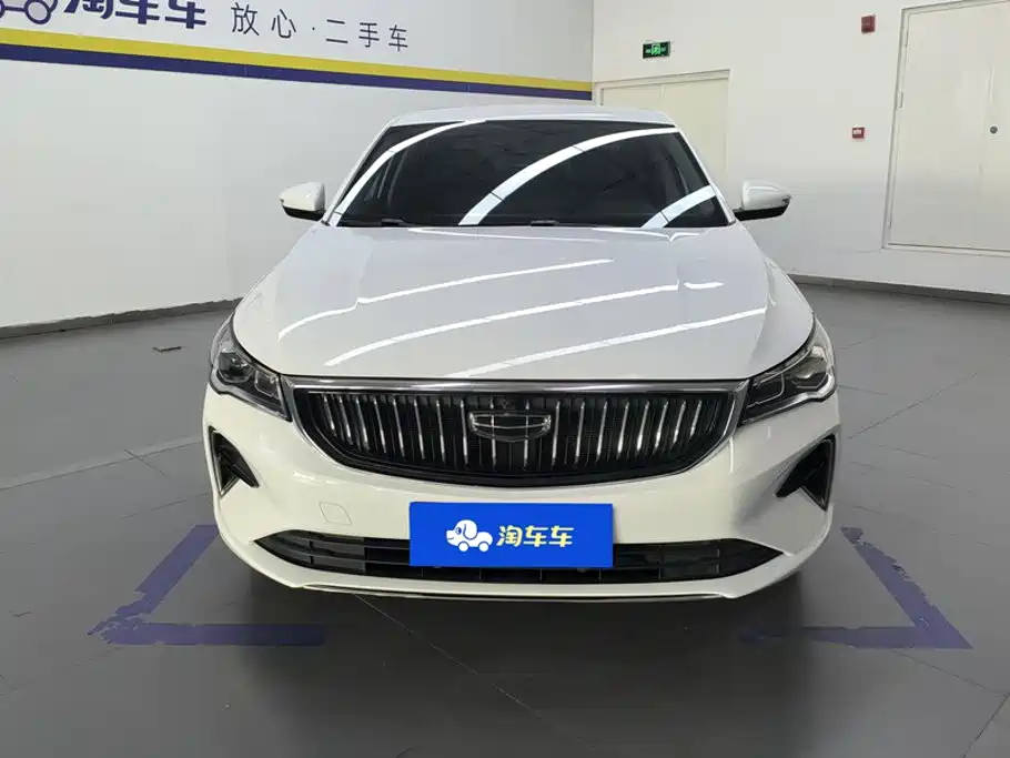 Geely Emgrand 2024