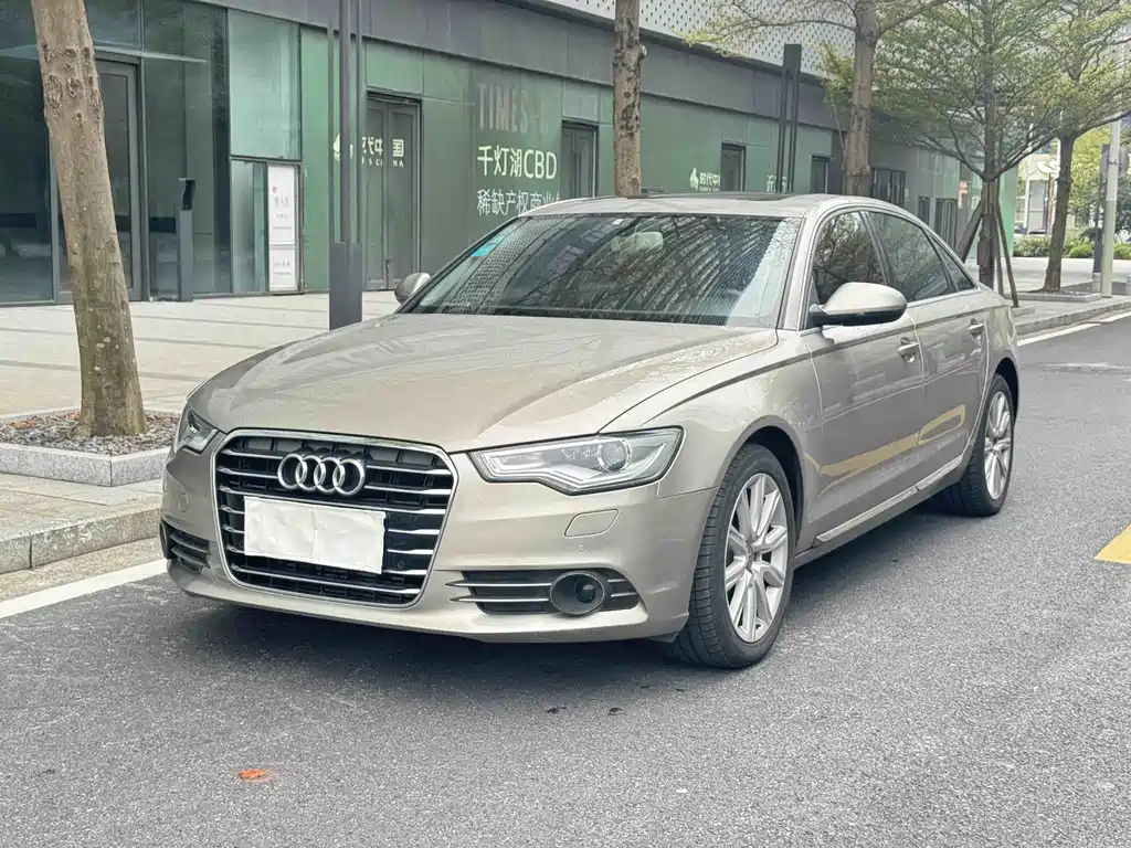 Audi A6L 2015 — фото 1
