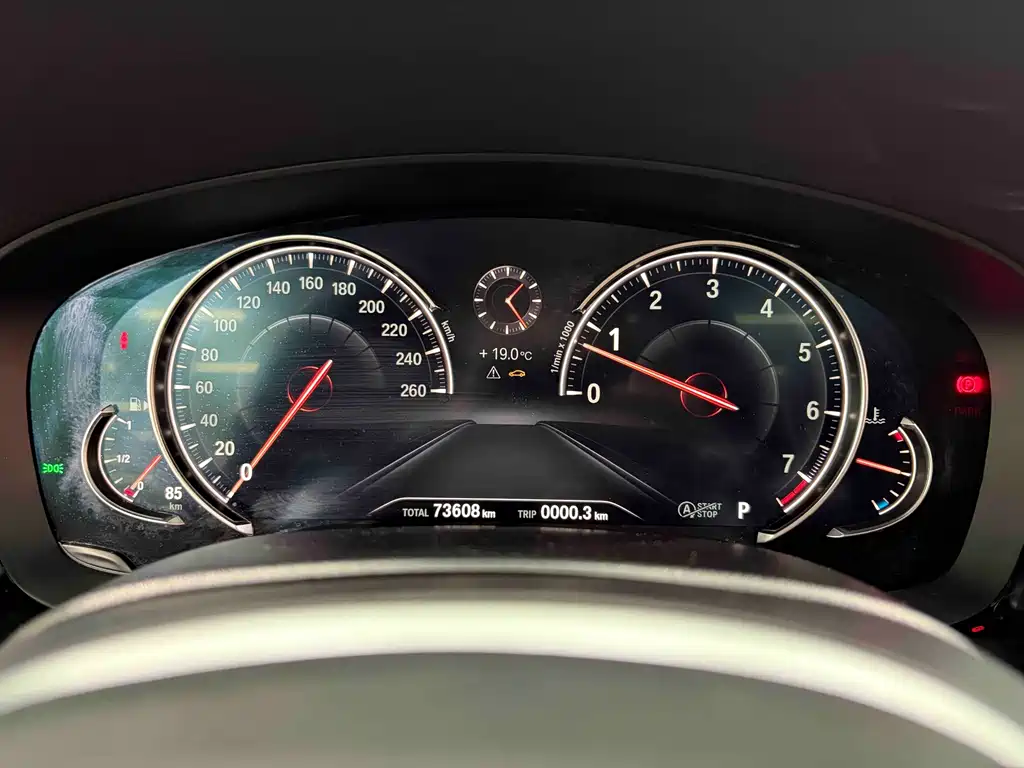 BMW 6 Series GT 2018 — фото 11