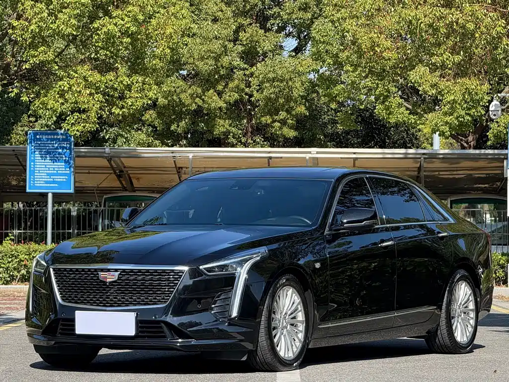 Cadillac CT6 2022 — фото 1