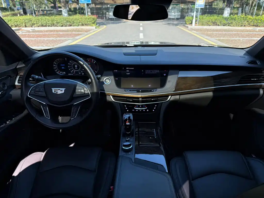 Cadillac CT6 2022 — фото 11