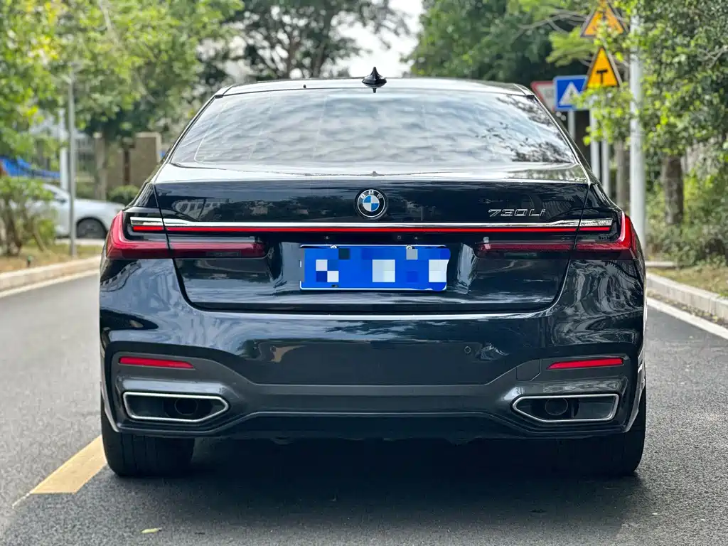 BMW 7 Series 2020 — фото 9