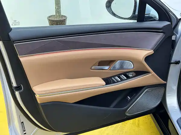 BYD Han L 2025