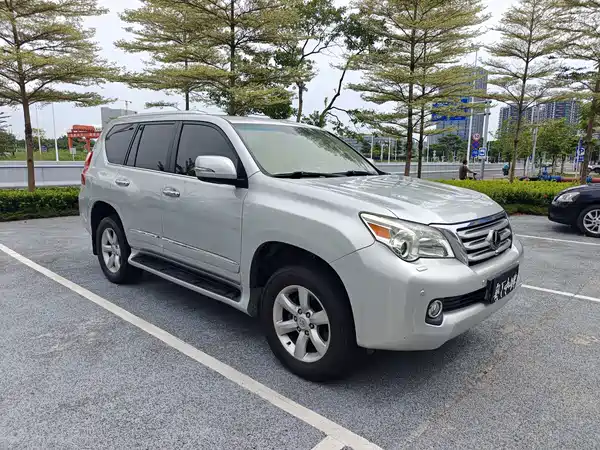 Lexus GX 2011