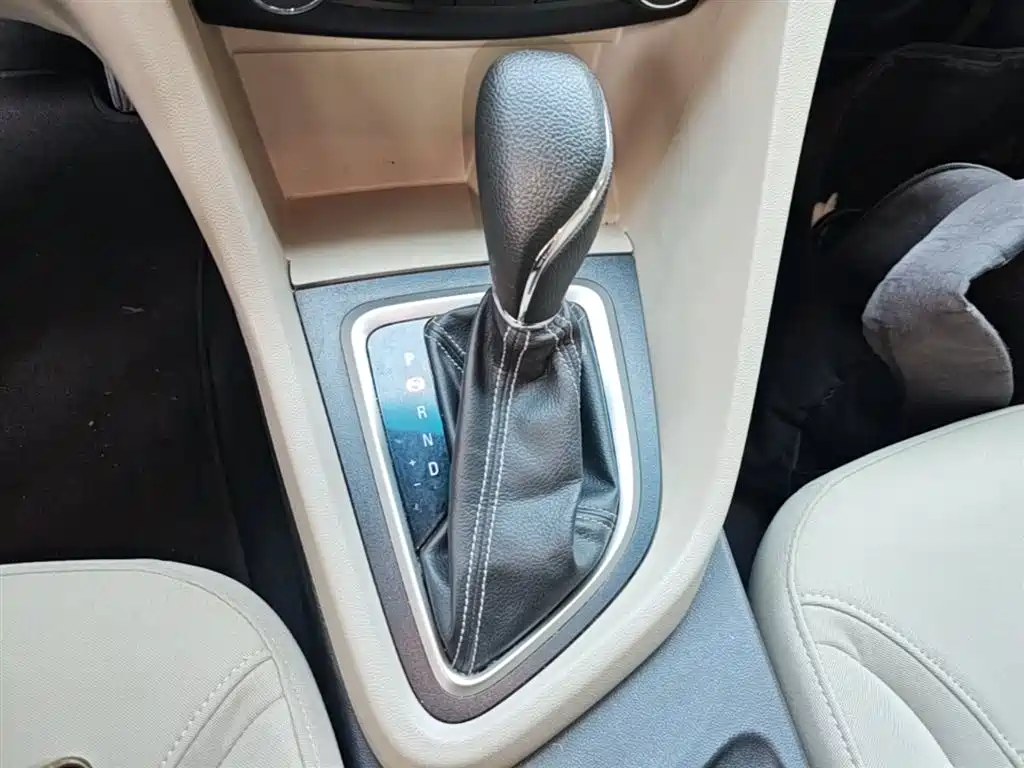 Buick Excelle 2017 — фото 14