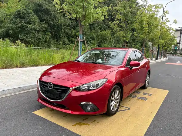 Mazda 3 Axela 2016