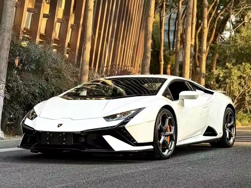 Lamborghini Huracan 2025 — фото 1