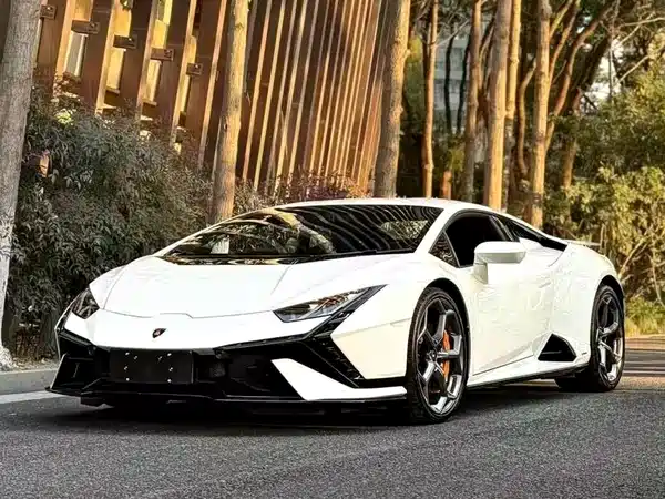 Lamborghini Huracan 2025