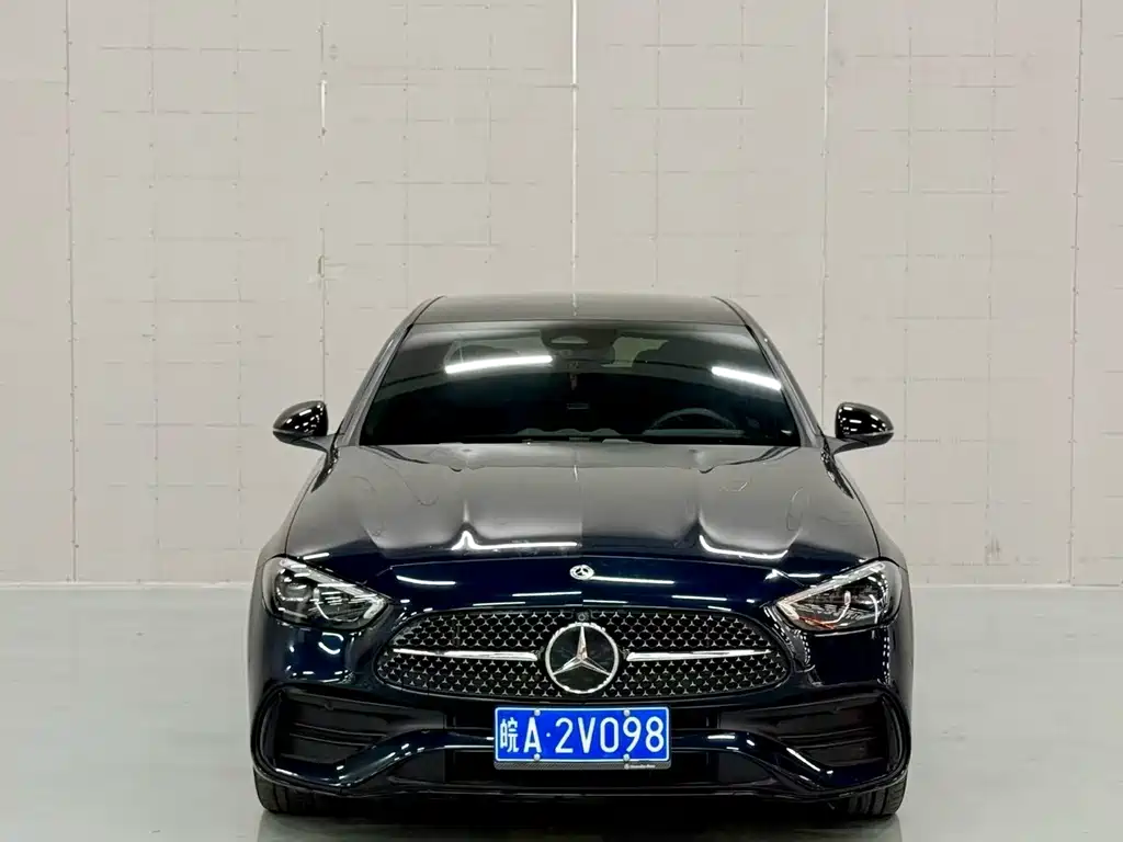 Mercedes-Benz C-Class 2024 — фото 2