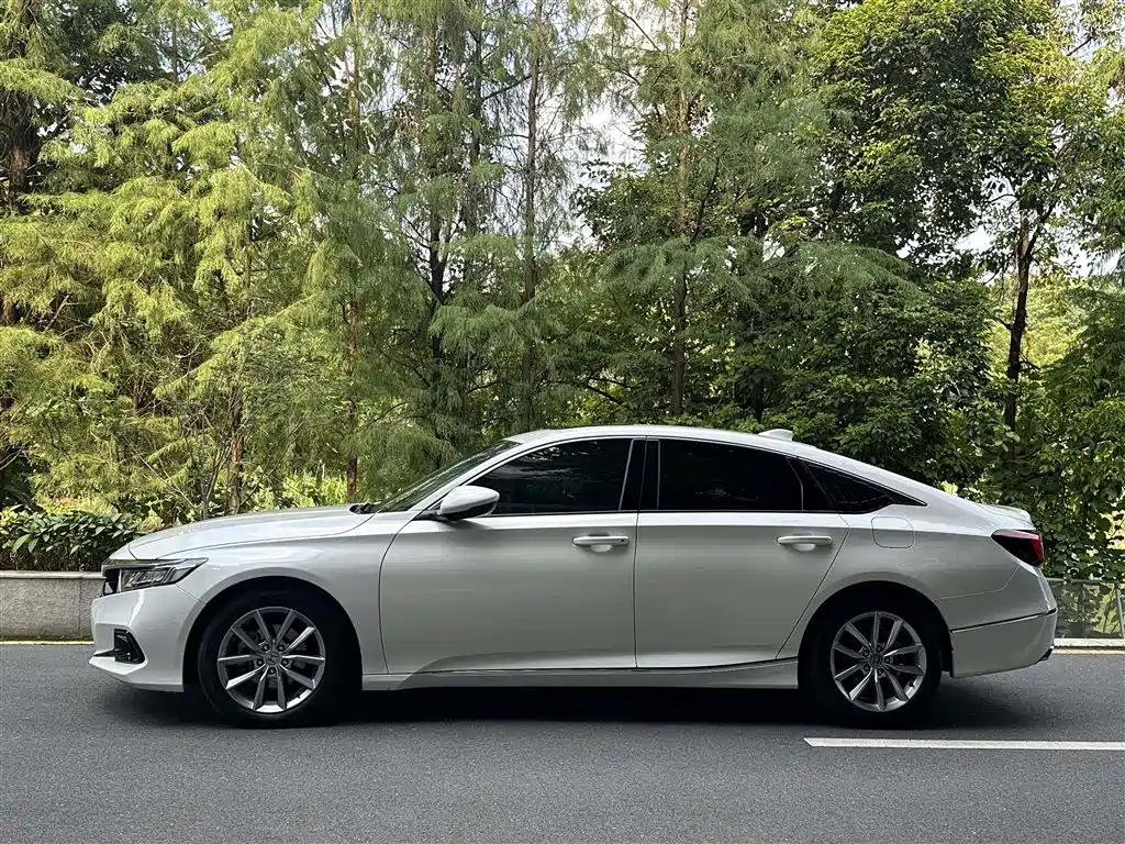 Honda Accord 2022 — фото 3