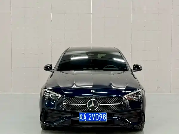 Mercedes-Benz C-Class 2024