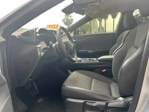 Lexus RZ 2023