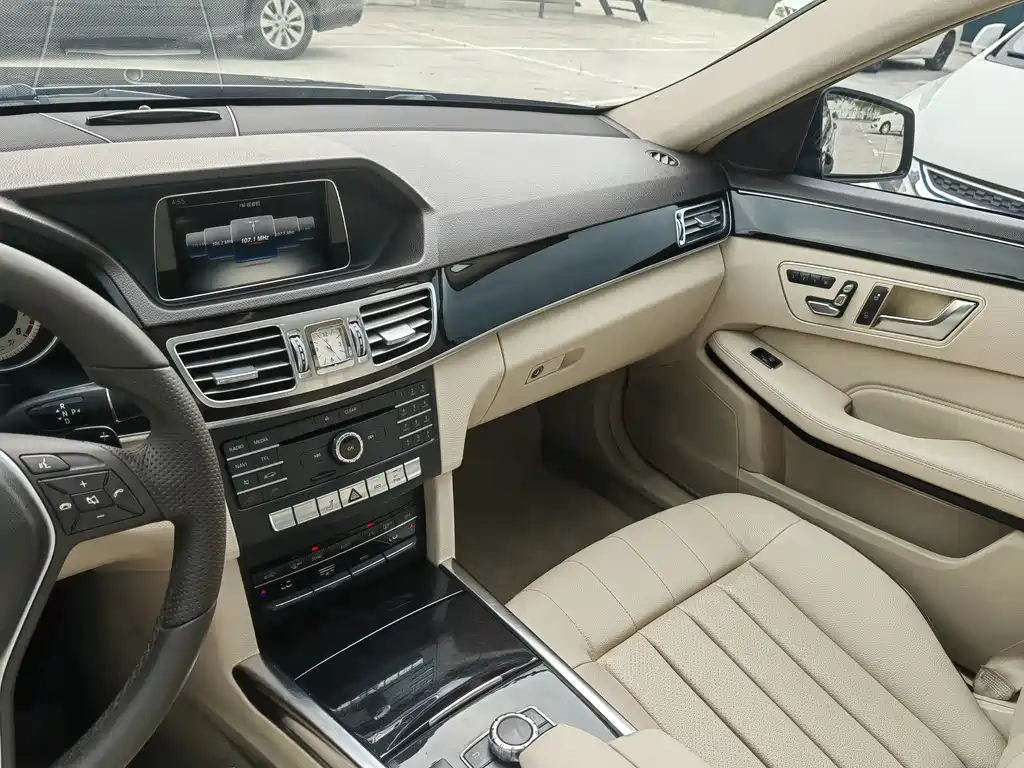 Mercedes-Benz E-Class 2015 — фото 6
