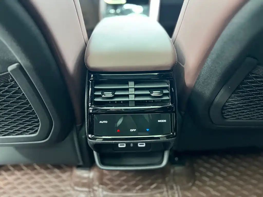Geely Xingyue L 2023 — фото 24