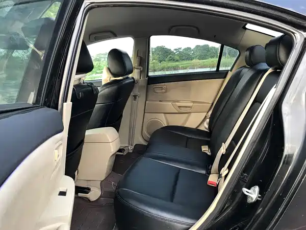 Mazda 3 2012