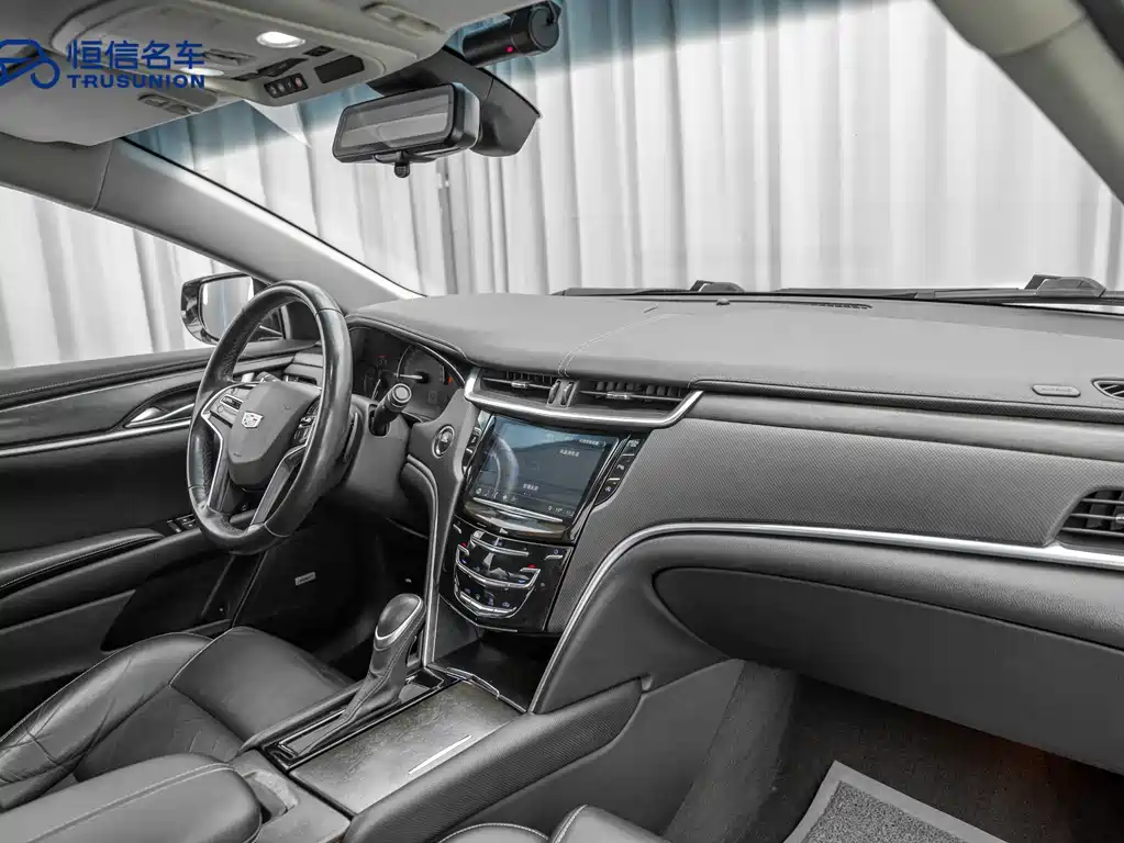 Cadillac XTS 2019 — фото 13