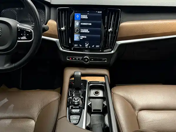 Volvo S90 2021