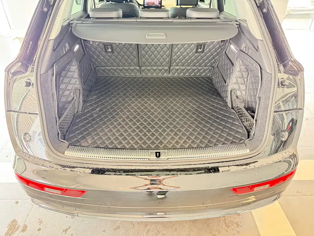 Audi Q5L 2023 — фото 10