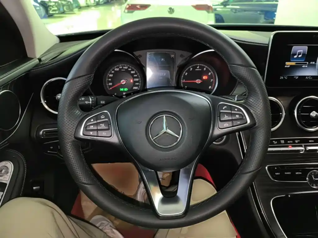 Mercedes-Benz C-Class 2016 — фото 11