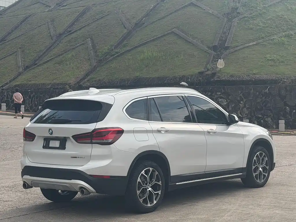 BMW X1 2019 — фото 4