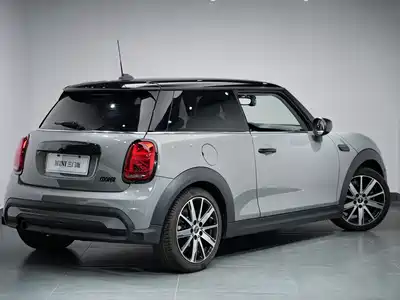 MINI MINI 2023