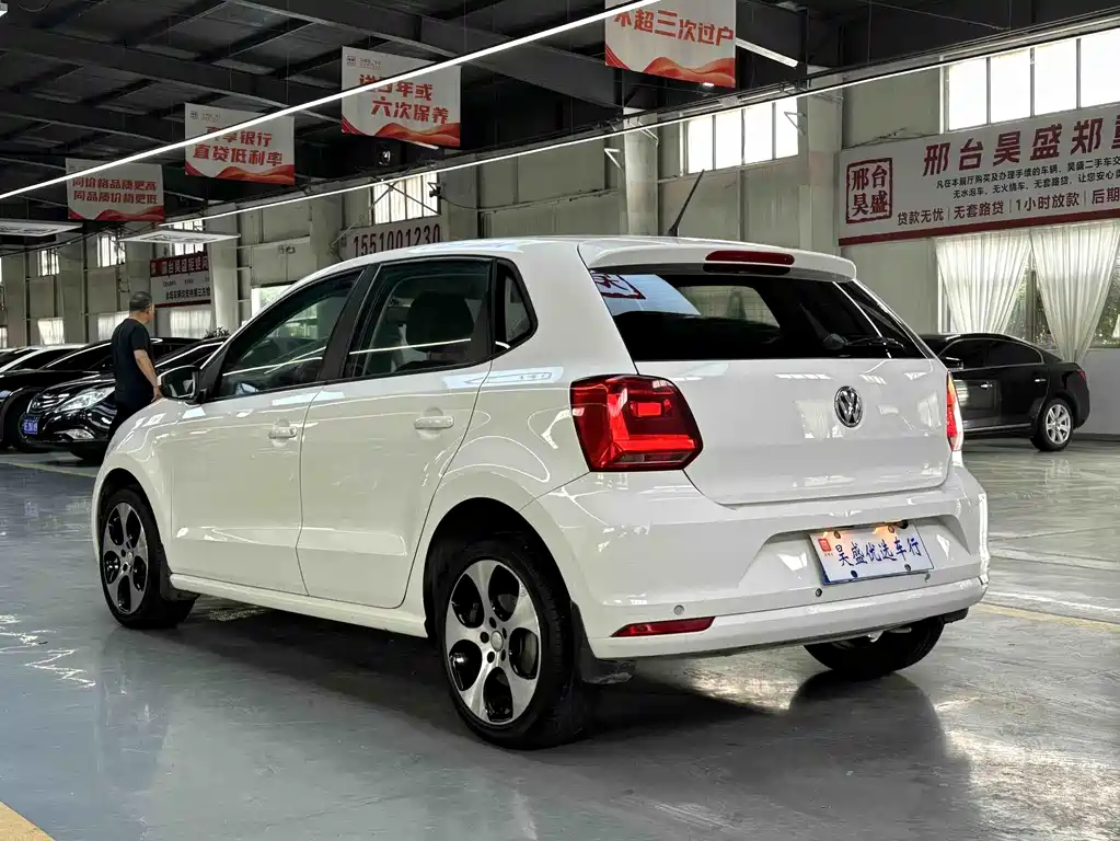 Volkswagen Polo 2015