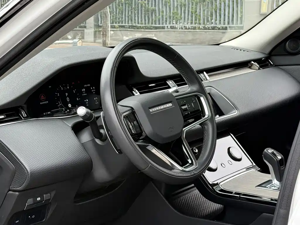 Land Rover Evoque 2022 — фото 11