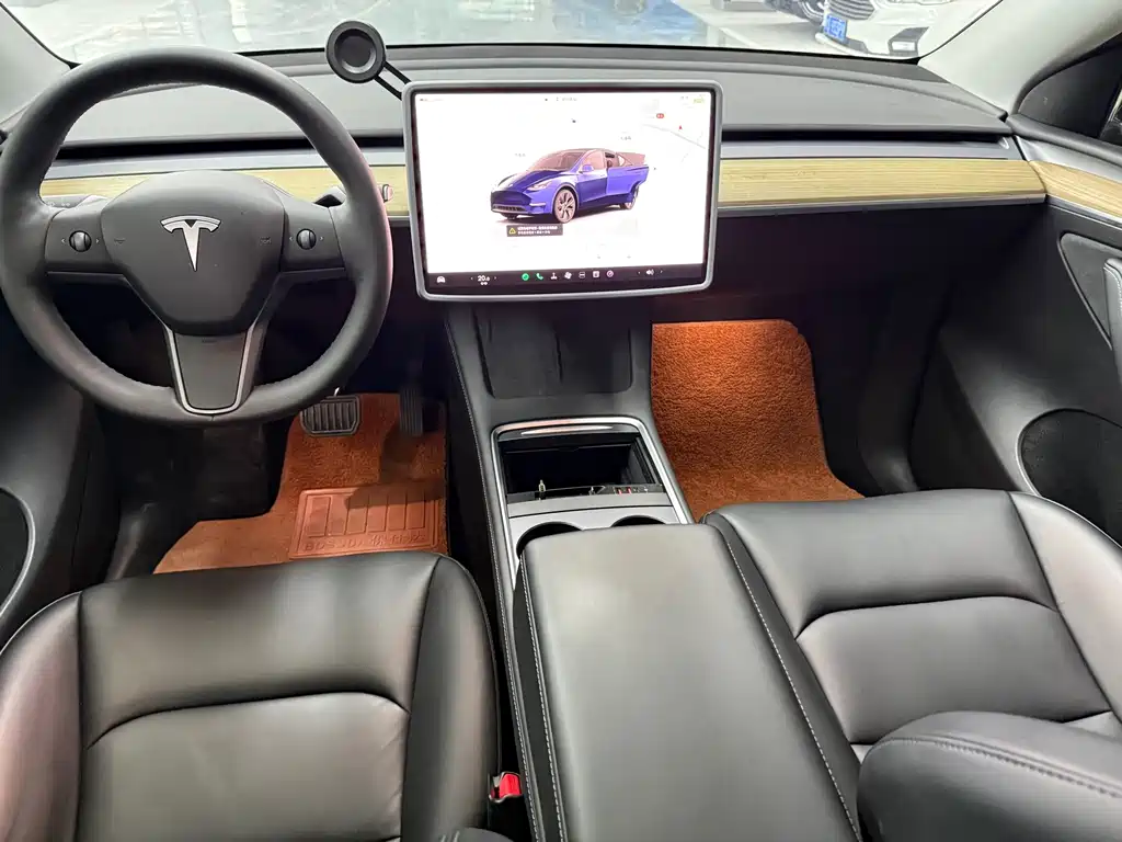 Tesla Model Y 2024 — фото 12