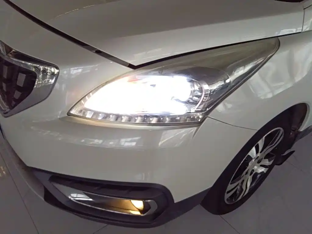 Peugeot 3008 2017 — фото 24