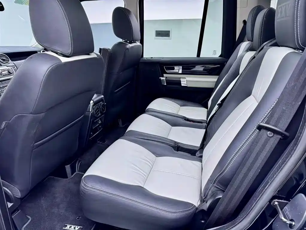 Land Rover Discovery 2014 — фото 20