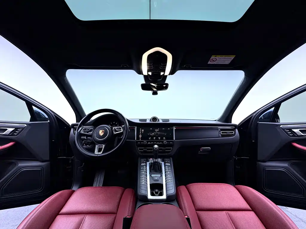 Porsche Macan 2021 — фото 16