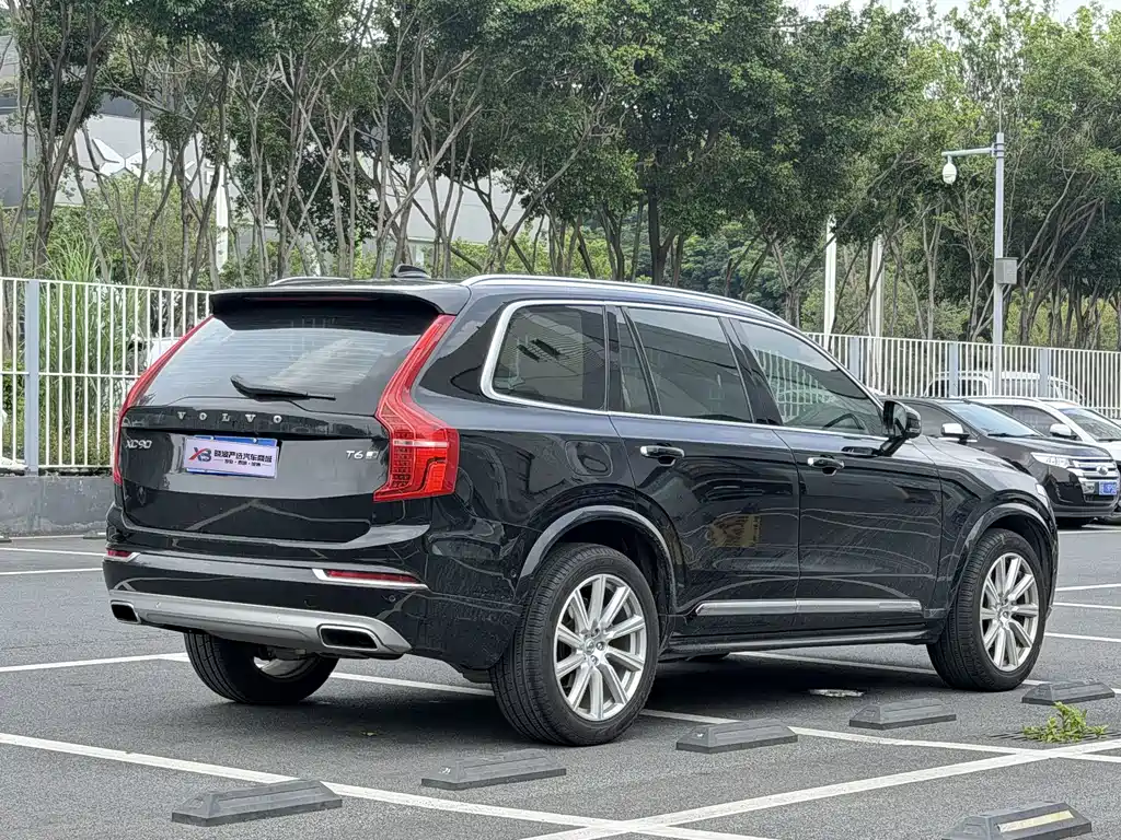 Volvo XC90 2018 — фото 6