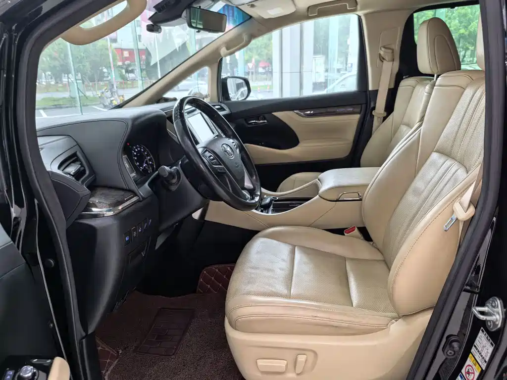 Toyota Alphard 2020 — фото 8
