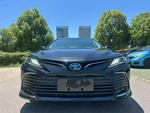 Toyota Camry 2021