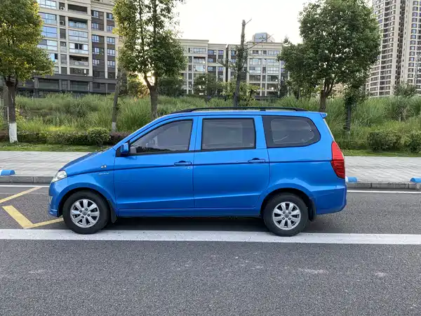 Wuling Hongguang 2014